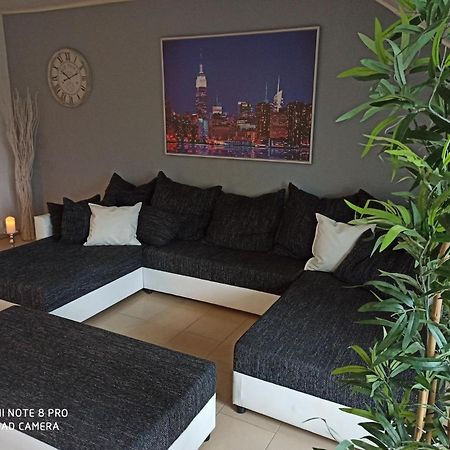 Sky Night Loft Apartment Duren Bagian luar foto