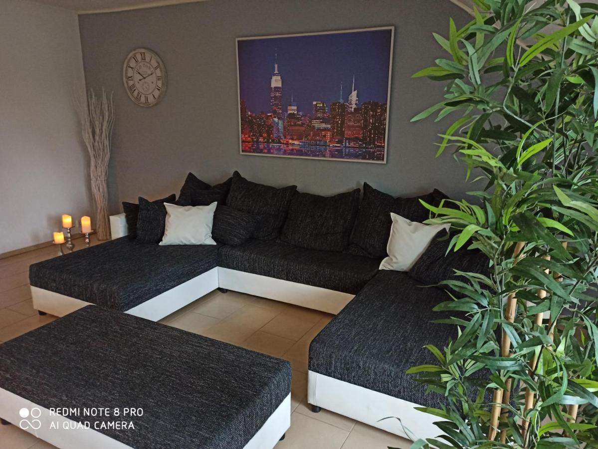 Sky Night Loft Apartment Duren Bagian luar foto