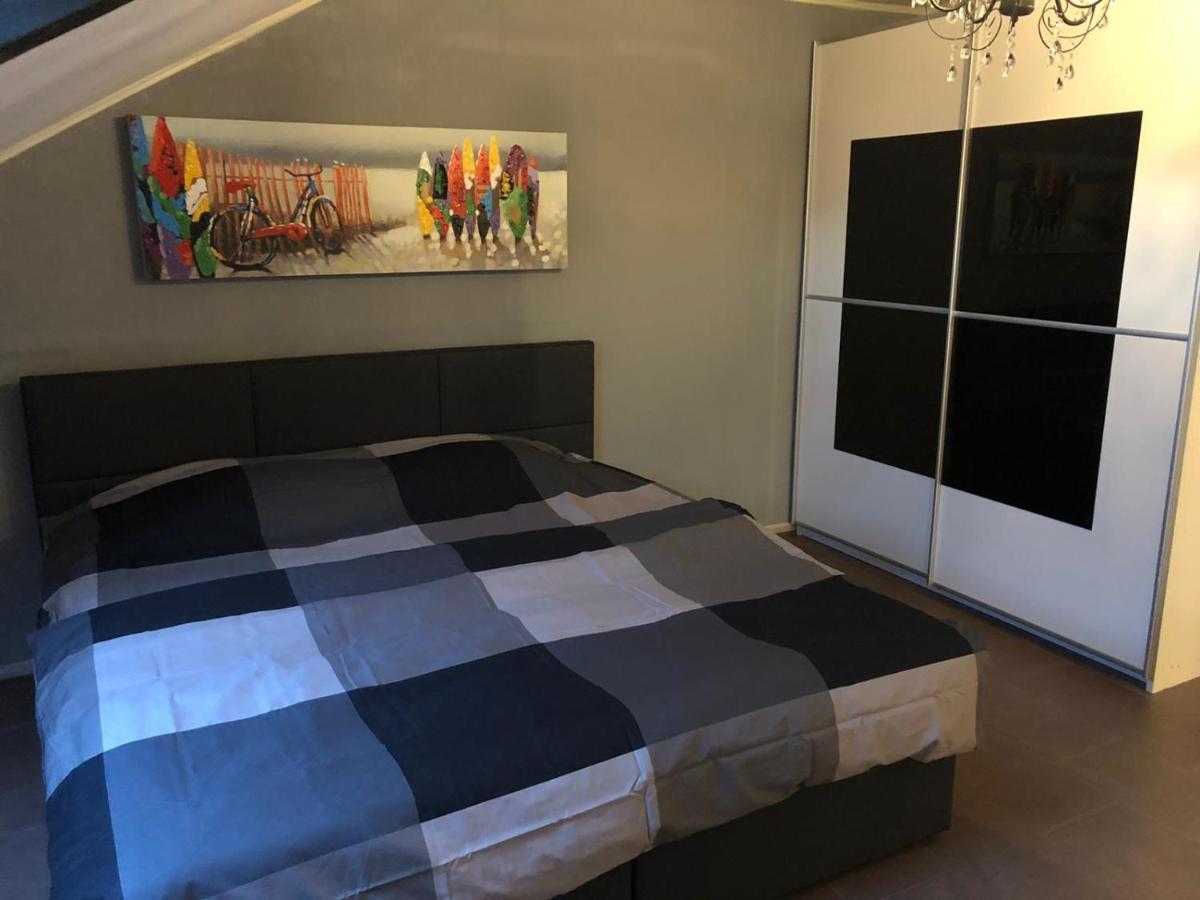 Sky Night Loft Apartment Duren Bagian luar foto